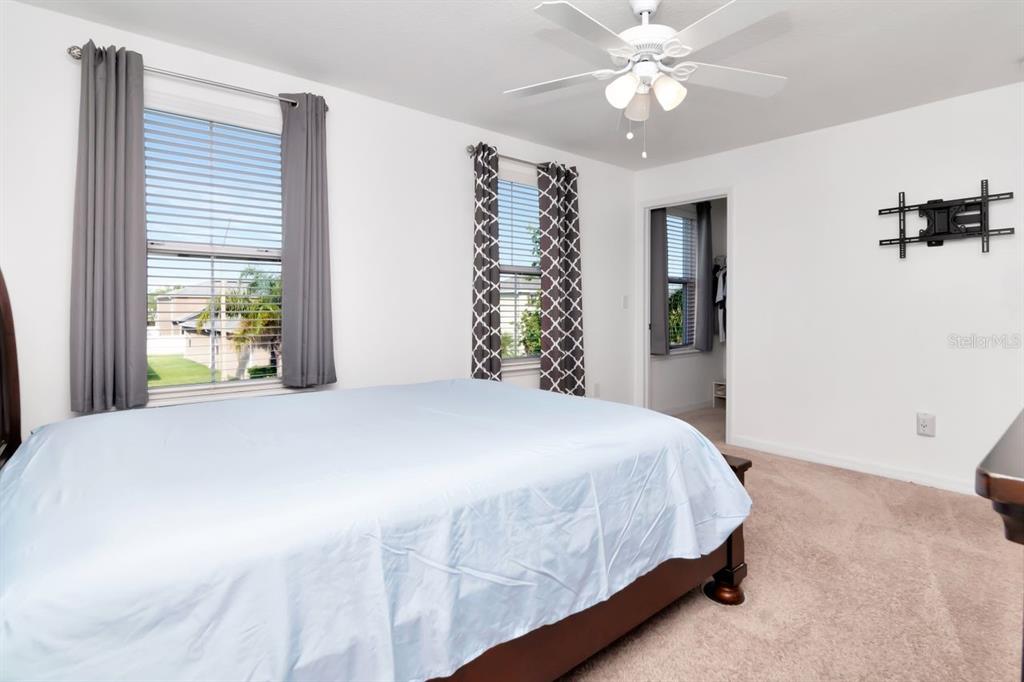 5446 Suncatcher Drive Wesley Chapel, FL 33545 - Photo 16 of 48