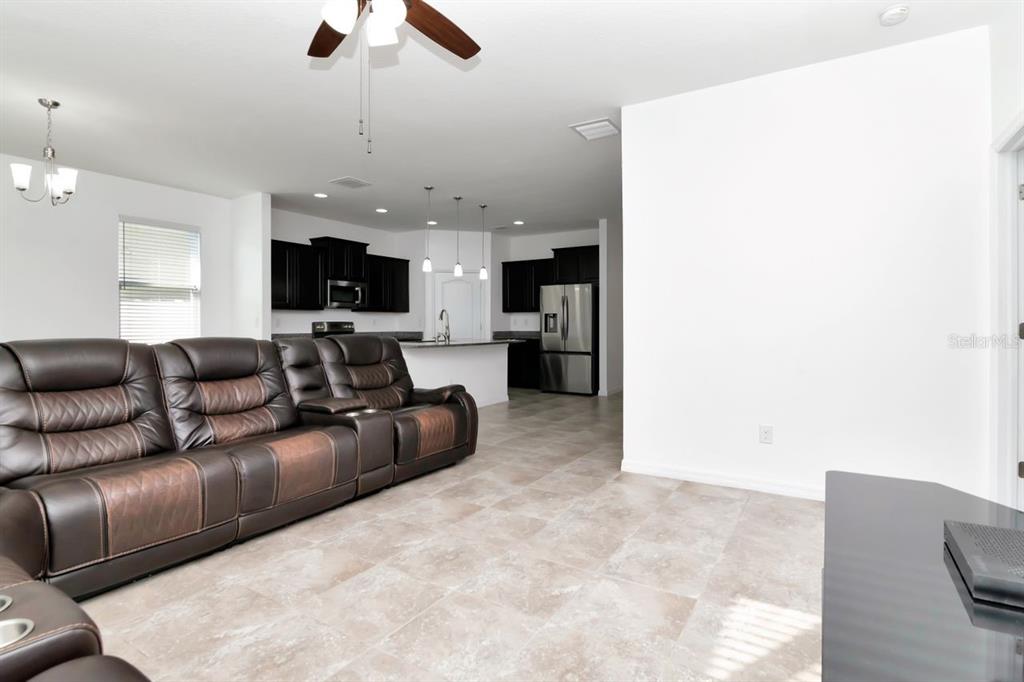 5446 Suncatcher Drive Wesley Chapel, FL 33545 - Photo 6 of 48