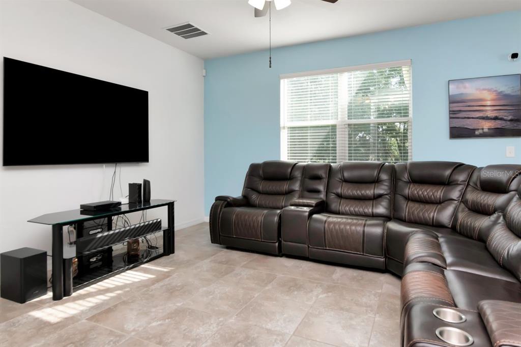 5446 Suncatcher Drive Wesley Chapel, FL 33545 - Photo 7 of 48