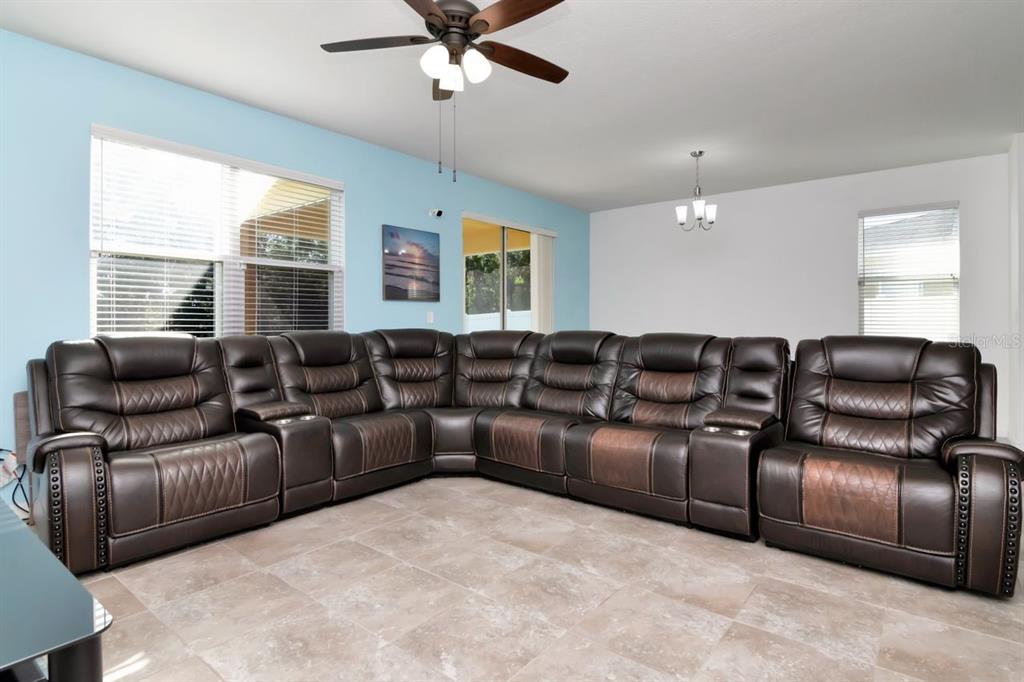 5446 Suncatcher Drive Wesley Chapel, FL 33545 - Photo 8 of 48