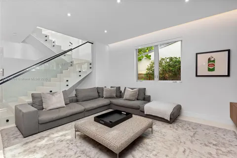 $4,750,000 | 4039 Ventura Avenue, Miami, FL 33133