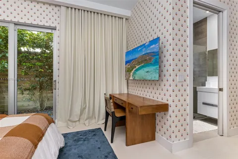 $4,750,000 | 4039 Ventura Avenue, Miami, FL 33133