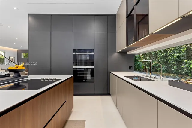 $4,500,000 | 4039 Ventura Avenue, Miami, FL 33133