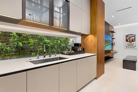 $4,750,000 | 4039 Ventura Avenue, Miami, FL 33133