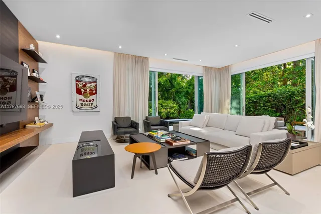 $4,500,000 | 4039 Ventura Avenue, Miami, FL 33133