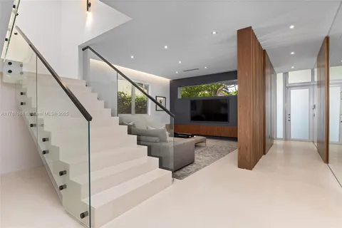 $4,750,000 | 4039 Ventura Avenue, Miami, FL 33133