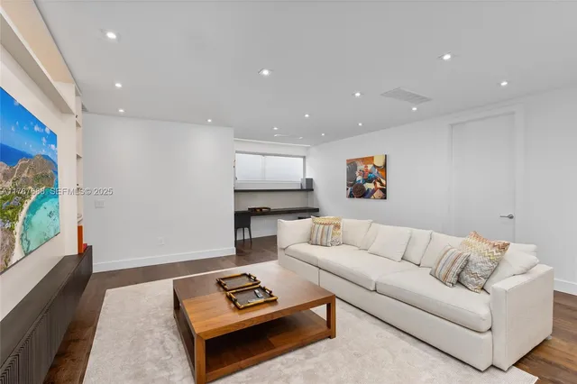 $4,500,000 | 4039 Ventura Avenue, Miami, FL 33133