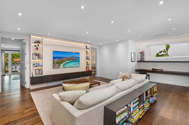 $4,500,000 | 4039 Ventura Avenue, Miami, FL 33133