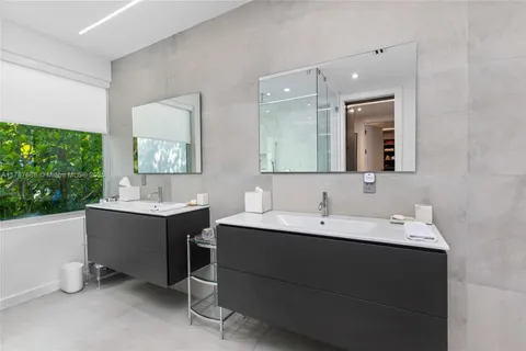 $4,750,000 | 4039 Ventura Avenue, Miami, FL 33133