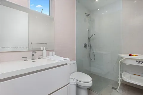 $4,750,000 | 4039 Ventura Avenue, Miami, FL 33133