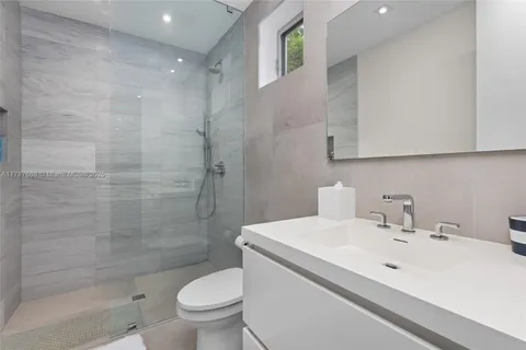 $4,750,000 | 4039 Ventura Avenue, Miami, FL 33133