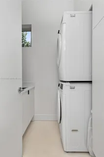 $4,500,000 | 4039 Ventura Avenue, Miami, FL 33133