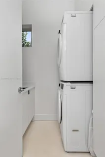 $4,750,000 | 4039 Ventura Avenue, Miami, FL 33133