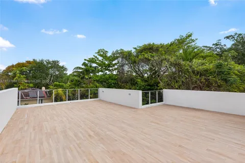 $4,750,000 | 4039 Ventura Avenue, Miami, FL 33133