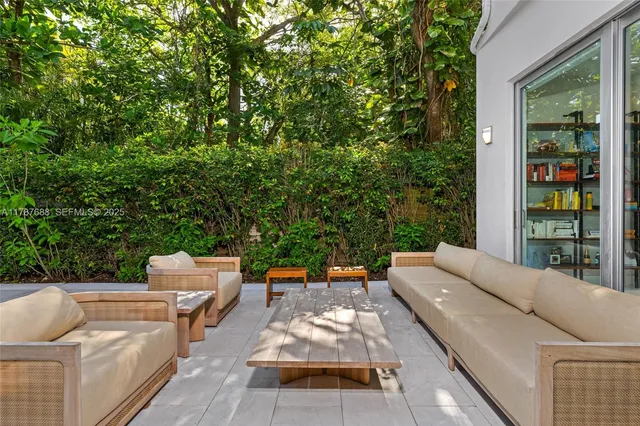 $4,500,000 | 4039 Ventura Avenue, Miami, FL 33133