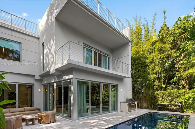 $4,750,000 | 4039 Ventura Avenue, Miami, FL 33133