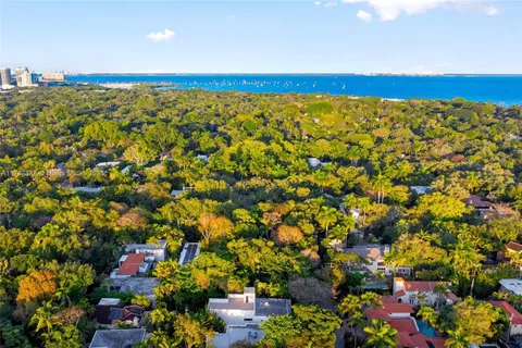 $4,750,000 | 4039 Ventura Avenue, Miami, FL 33133