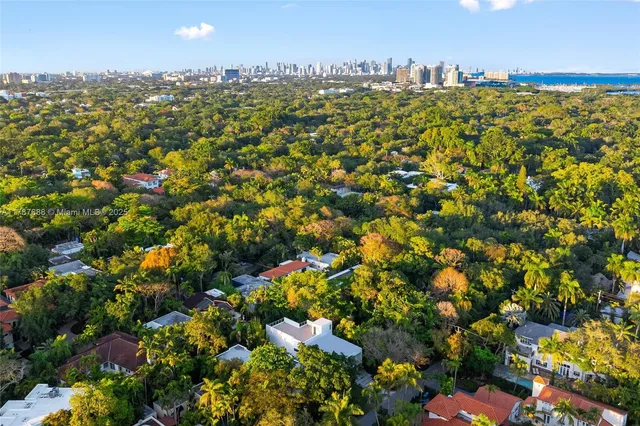 $4,750,000 | 4039 Ventura Avenue, Miami, FL 33133