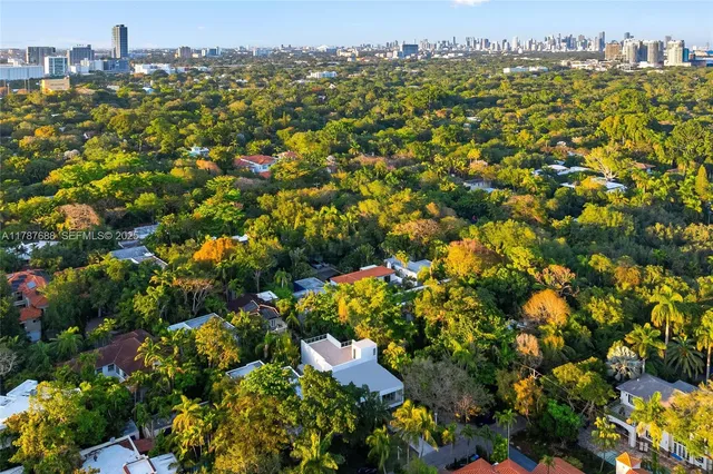 $4,500,000 | 4039 Ventura Avenue, Miami, FL 33133