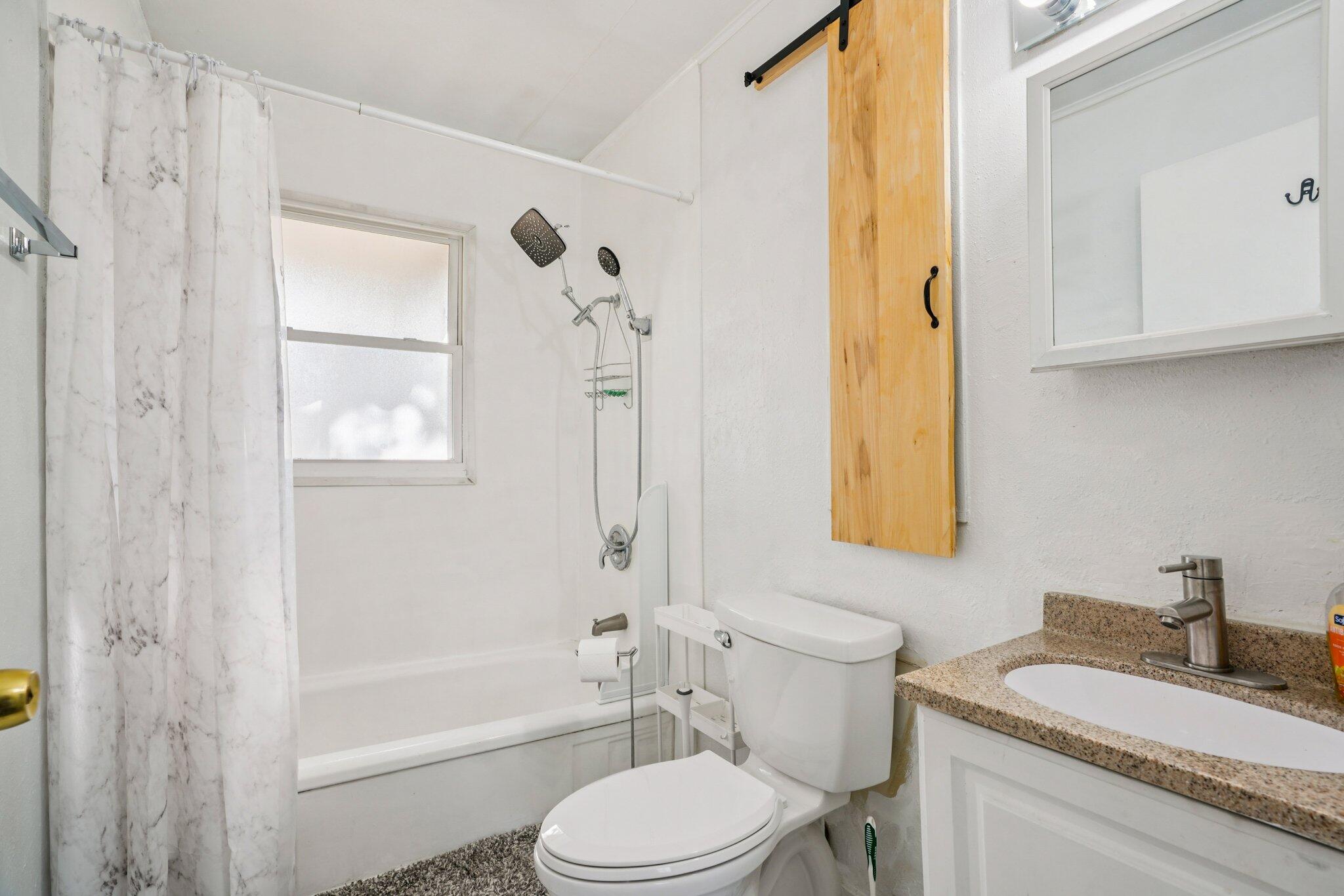 4004 West Congress Street Milwaukee, WI 53209 - Photo 10 of 19 17-web-or-mls-W Congress St-S1311-017