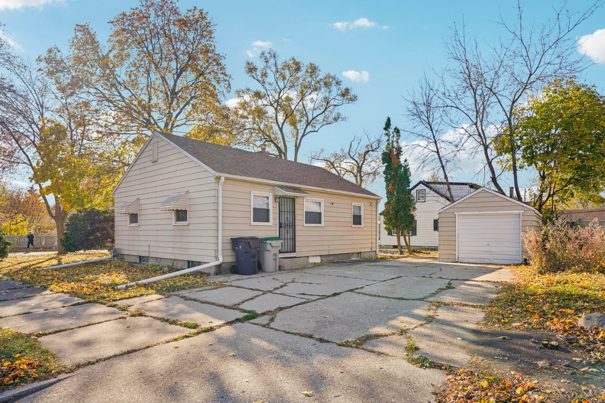 4004 West Congress Street Milwaukee, WI 53209 - Photo 17 of 19 27-web-or-mls-W Congress St-S1311-027