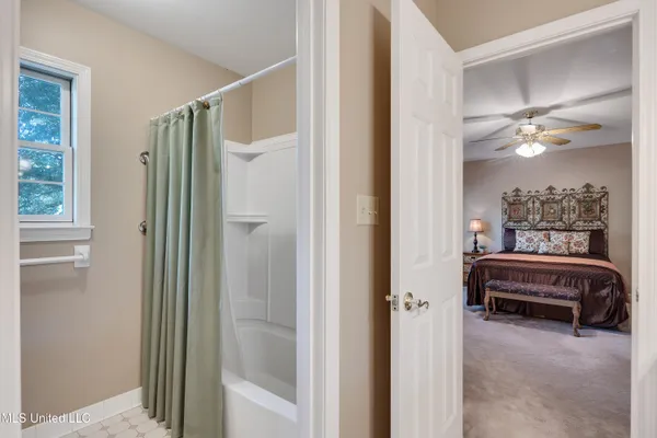 $999,995 | 12965 Whispering Pines Drive, Olive Branch, MS 38654