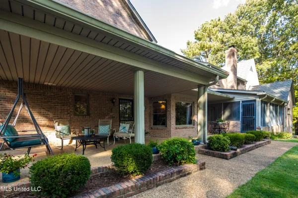 $999,995 | 12965 Whispering Pines Drive, Olive Branch, MS 38654