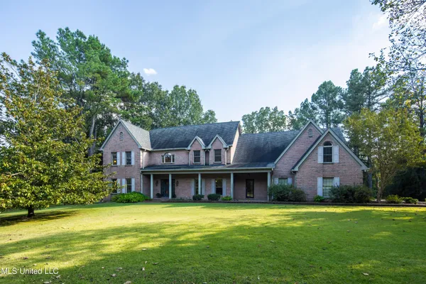 $999,995 | 12965 Whispering Pines Drive, Olive Branch, MS 38654