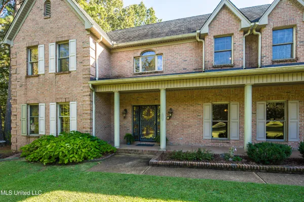 $999,995 | 12965 Whispering Pines Drive, Olive Branch, MS 38654