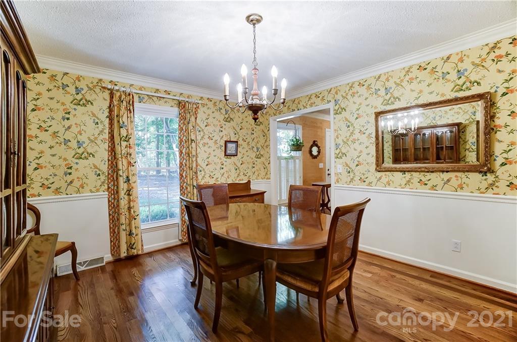 541 Harrogate Road Matthews, NC 28105 - Photo 12 of 27 Gallery Image 12