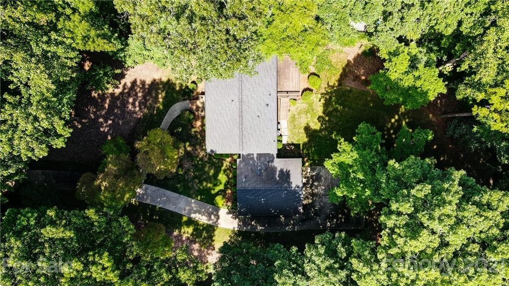 541 Harrogate Road Matthews, NC 28105 - Photo 3 of 27 Gallery Image 3