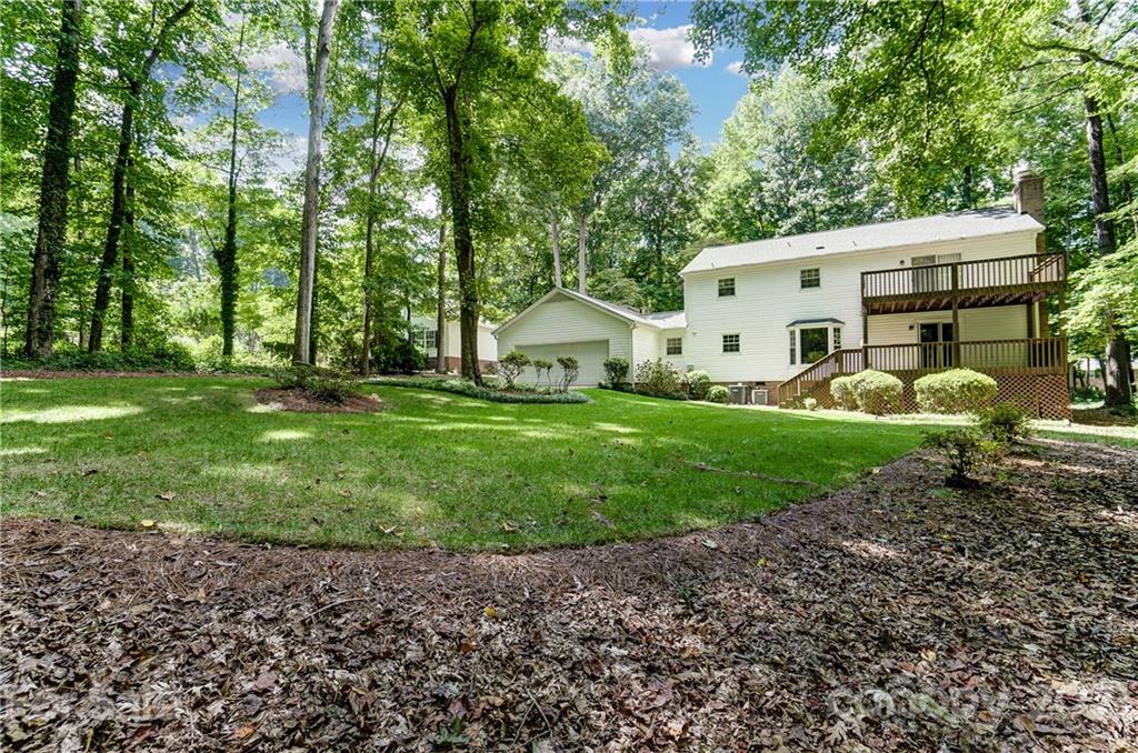 541 Harrogate Road Matthews, NC 28105 - Photo 9 of 27 Gallery Image 9