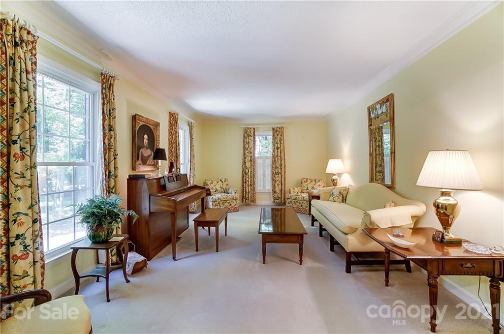 541 Harrogate Road Matthews, NC 28105 - Photo 10 of 27 Gallery Image 10