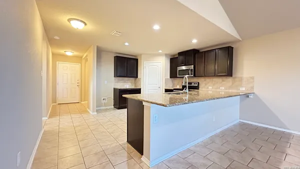 $1,895 | 1402 Frio Eagle, San Antonio, TX 78245