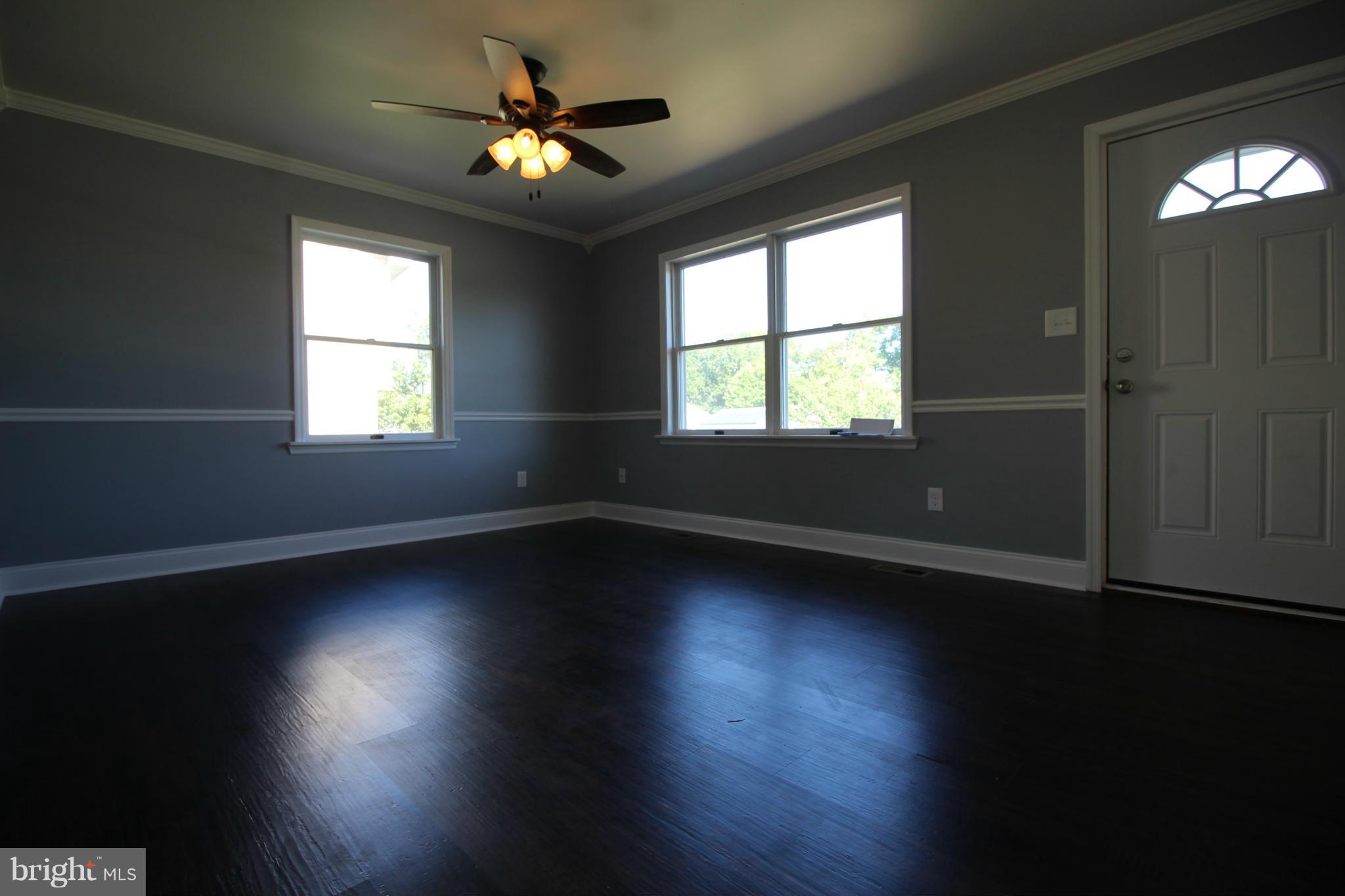 308 East Village Road Elkton, MD 21921 - Photo 3 of 15 Living Room