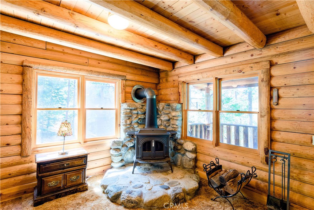 25121 Banning Idyllwild Idyllwild, CA 92549 - Photo 19 of 39
