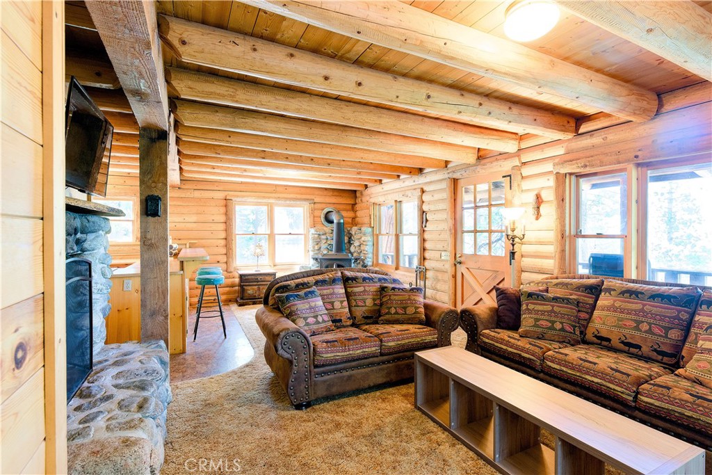 25121 Banning Idyllwild Idyllwild, CA 92549 - Photo 23 of 39