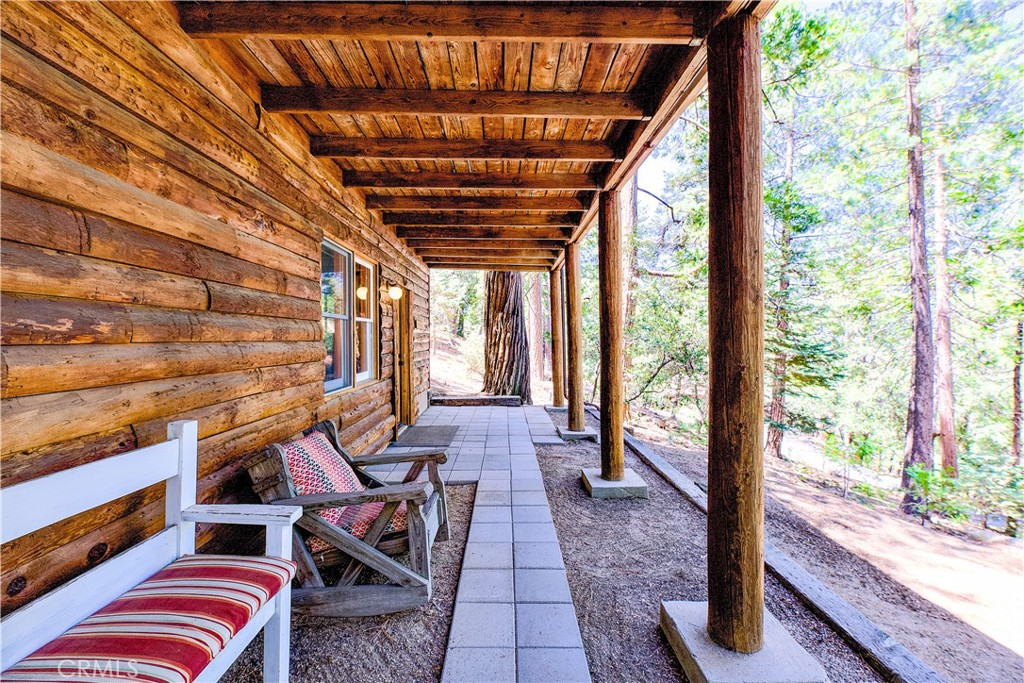 25121 Banning Idyllwild Idyllwild, CA 92549 - Photo 4 of 39
