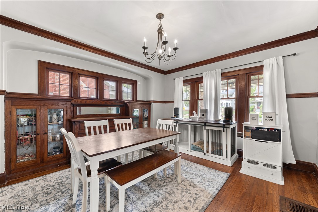 1473 Parkhill Road Cleveland Heights, OH 44121 - Photo 9 of 35