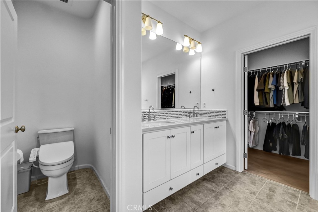 121 Rodeo Irvine, CA 92602 - Photo 23 of 30