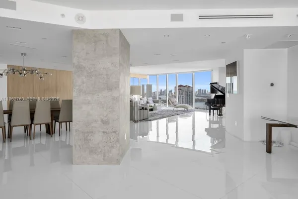 $59,999 | 300 South Pointe Drive, Unit 3105, Miami Beach, FL 33139