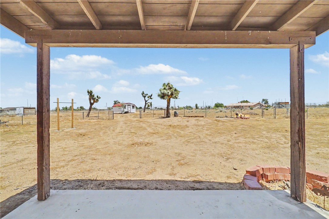13451 Sonora Road Phelan, CA 92371 - Photo 23 of 35