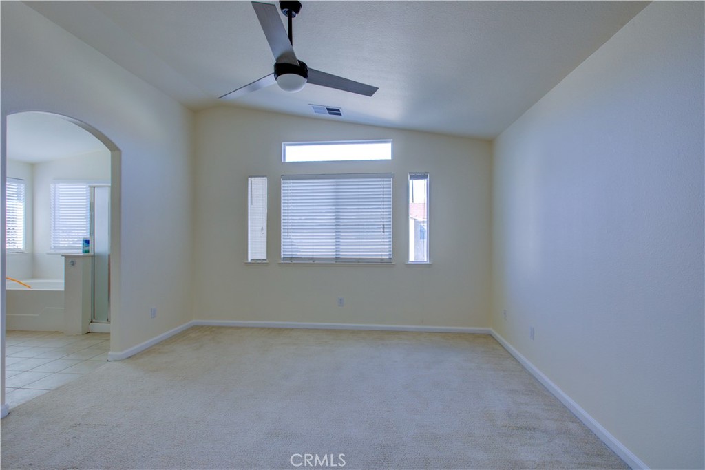 4651 Stern Drive Merced, CA 95348 - Photo 30 of 38 an empty room with a window
