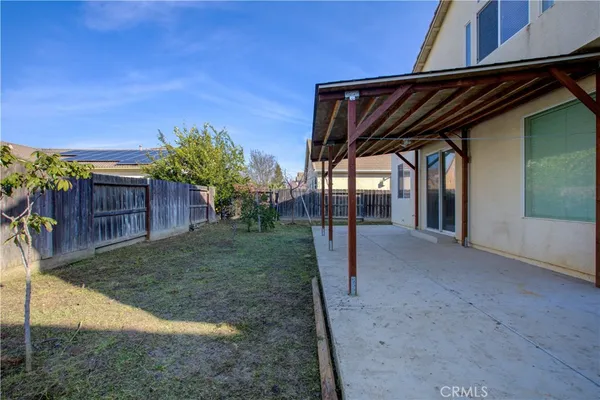 a view of backyard with green space