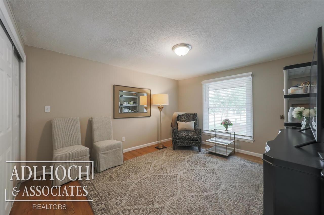 1700 Vernier Road Grosse Pointe Woods, MI 48236 - Photo 29 of 38