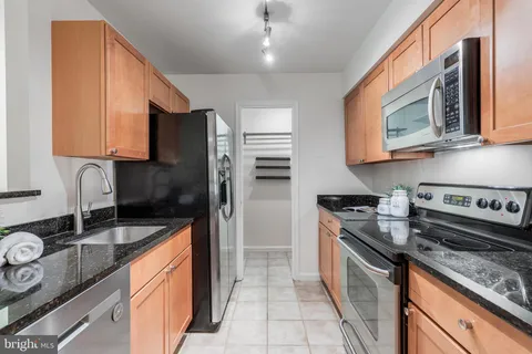 $375,000 | 2050 North Calvert Street, Unit 104, Arlington, VA 22201