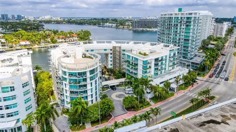 $1,995,000 | 6620 Indian Creek Drive, Unit PH711, Miami Beach, FL 33141