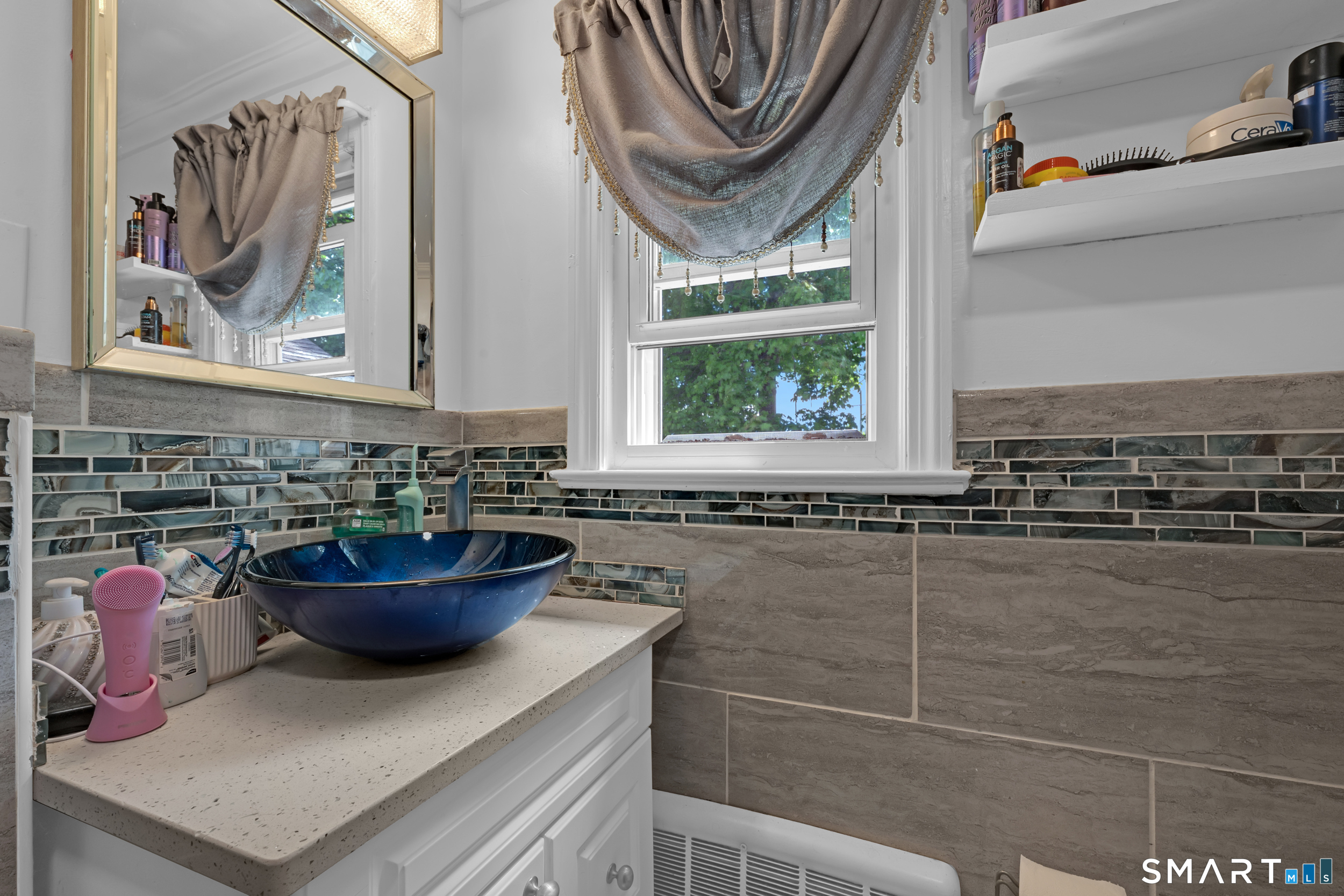25 Crystal Street Wethersfield, CT 06109 - Photo 17 of 32