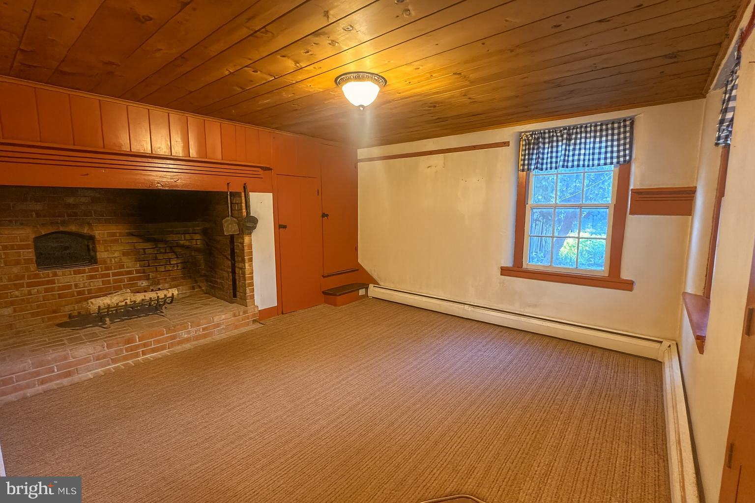 80 South County Line Road Telford, PA 18969 - Photo 5 of 32 Summer Kitchen