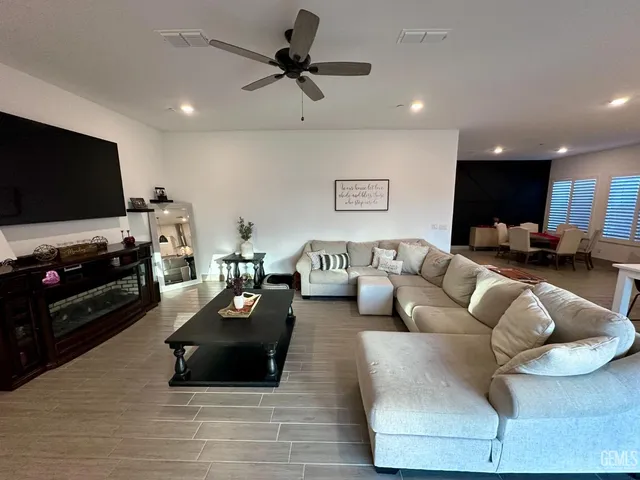 $520,000 | Undisclosed Address, Shafter, CA 93263